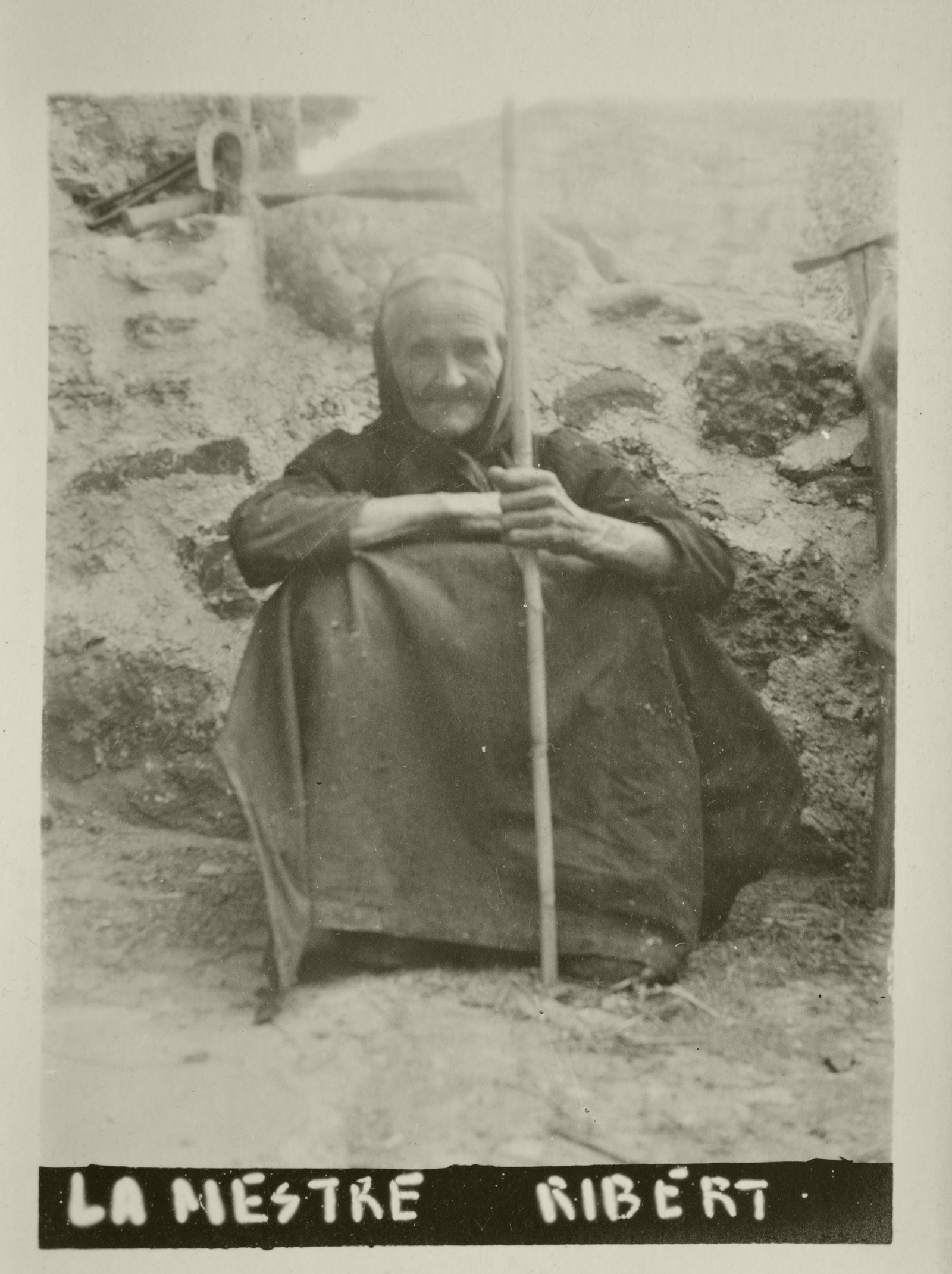 Antonia Miquel de casa Mestre 1927